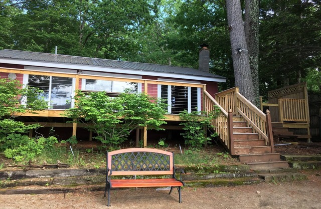 Little Red Cottage in Maine!