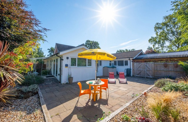 Little Rose - One Bedroom House, Sleeps 2