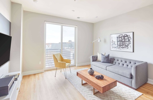 Live Artfully in This 2BR Stay