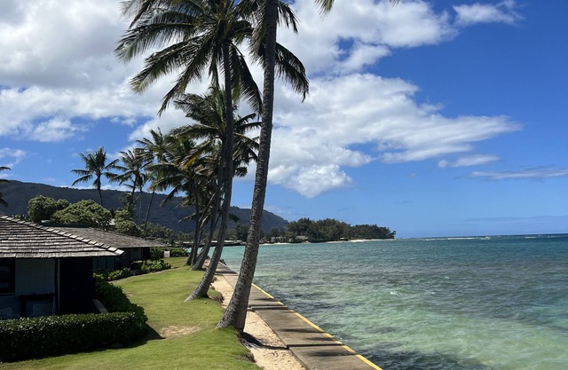 Live like a Local. Stay at a Beautiful Boutique Get Away Mokuleia Beach Colony