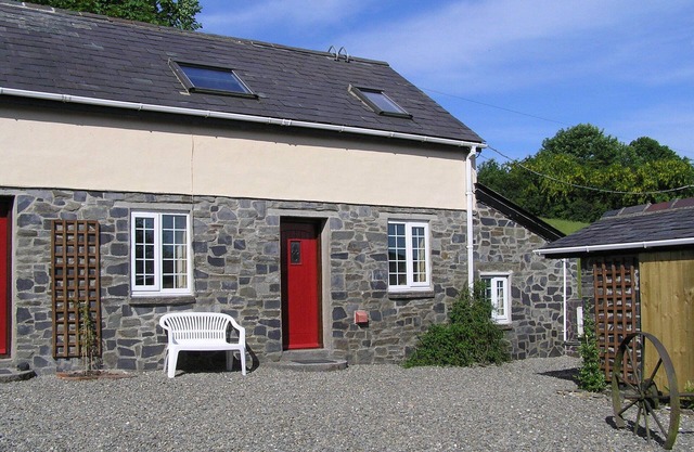 Llainddu Farm Lovely Detached Cottage, Beautiful Views, Gardens And Woodland