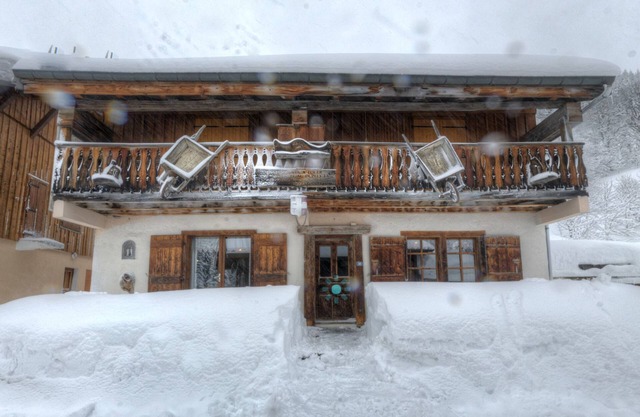 Location Dans un Chalet Haut Savoyard de Lappartement Le Boitet