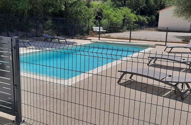 Location de Studio Meublé de Tourisme Avec Terrasse, Proche de Montélimar