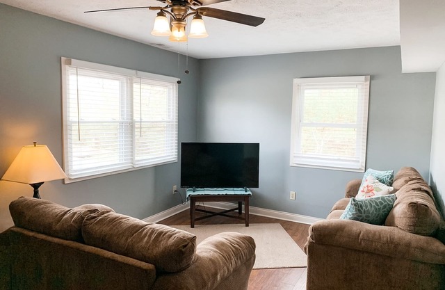 Location, location, location! In Oxford's Mile Square! 4 Bed/2 Bath Townhouse