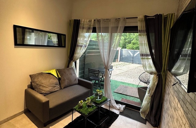 Location Maison T3 Avec Stationnement Privé et Jardin