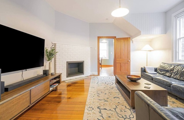 Lochner Corner Restful Hideaway near Dining and CBD