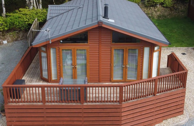 LODGE 11, family friendly, luxury holiday cottage in Tavistock