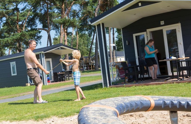 Lodge 4 personen camping de Molenhof