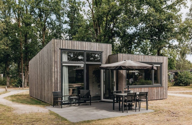 Lodge in Schaijk with Garden Terrace