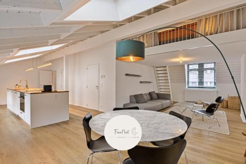 Loft 3 chambres "Bueren" - Parking - au centre de Liège by FineNest