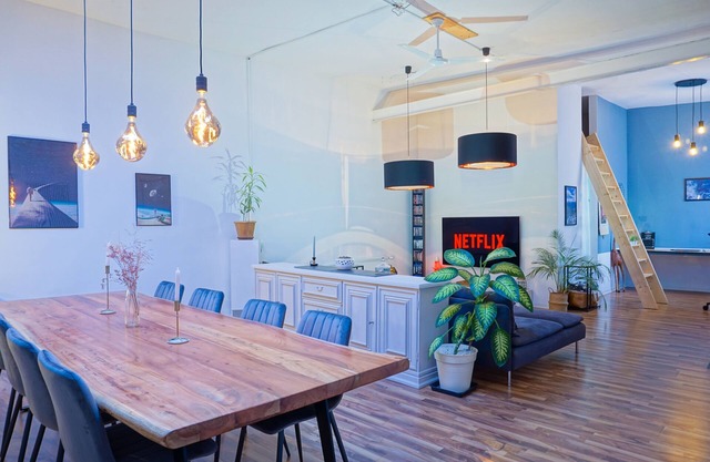 Loft house with 170 sqm | very central | garden | parking lot