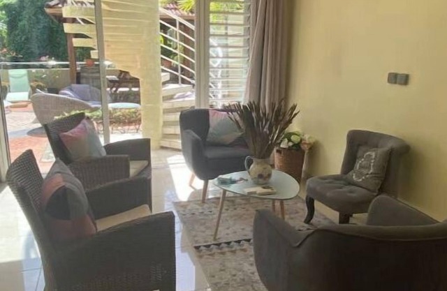 Loft ideally located 2 minutes from the Galleria