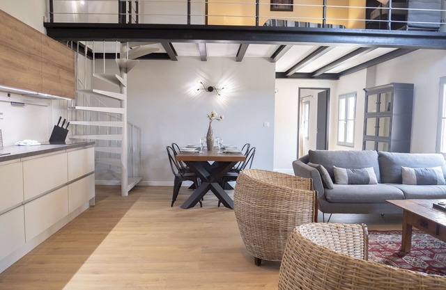 Loft in the heart of the historic center of Isle sur la Sorgue