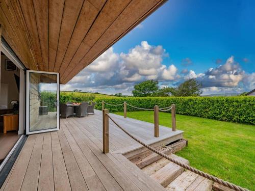 Log Cabin On Family Farm With Countryside Views