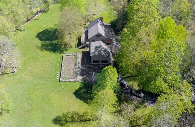 Log Cabin on Quiet 20 Acres