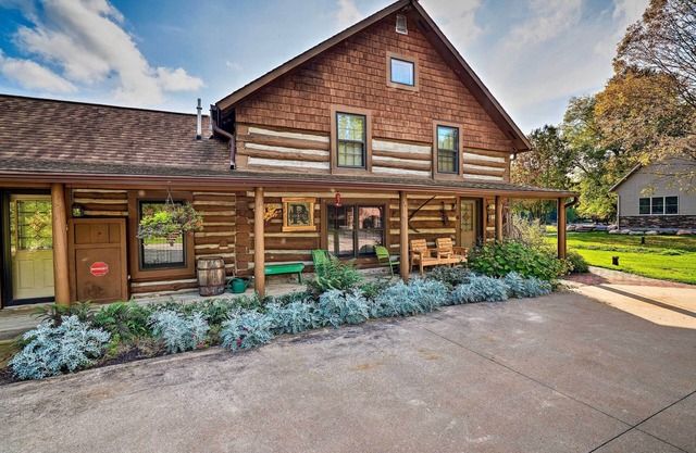 Log Cabin on the Wolf River w/Private Hot Tub!