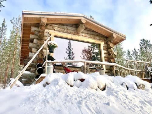 Log Cabin with Private Sauna and Hot Tub by Invisible Forest Lodge & Spa