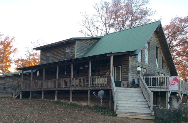 Log Sided Home On 60 Acres In Southwest Missouri