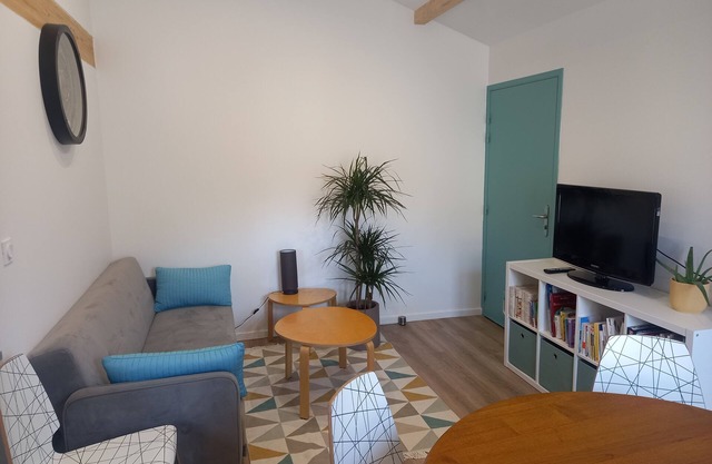 Logement Familial 6 Personnes au Pied de la Cité Médiévale