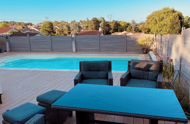 Logement Frais et Indépendant Avec Piscine - Prox. Cnpe/Lyon - 50 m2