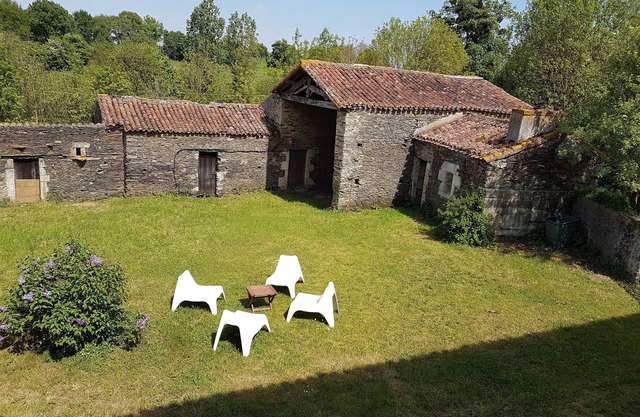 Logis de L'Ogrie located between Puy-du-Fou (35min) and Vouvant, classified village