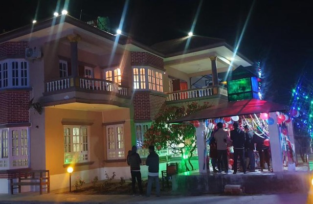 London House Resort