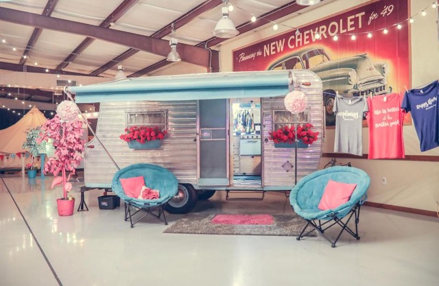 Lone Star Glamp Inn