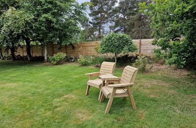 Longfield, Daviot - woodland cottage near Inverness