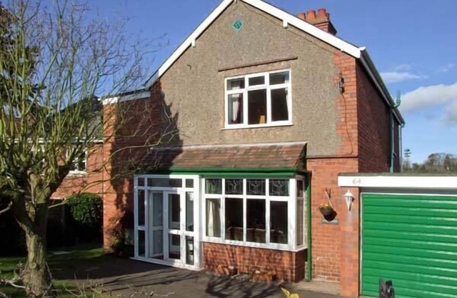 LONINGSIDE, family friendly, with a garden in Wombourne