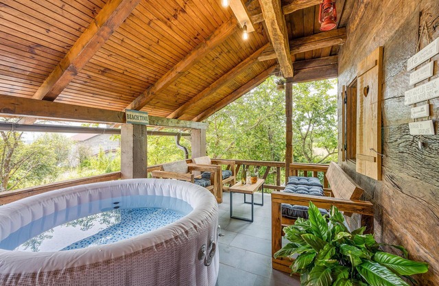 Look forward to a wonderful time in this vacation home in an ideal location for outdoor activities.