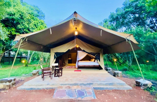 Lorian Safari Camp