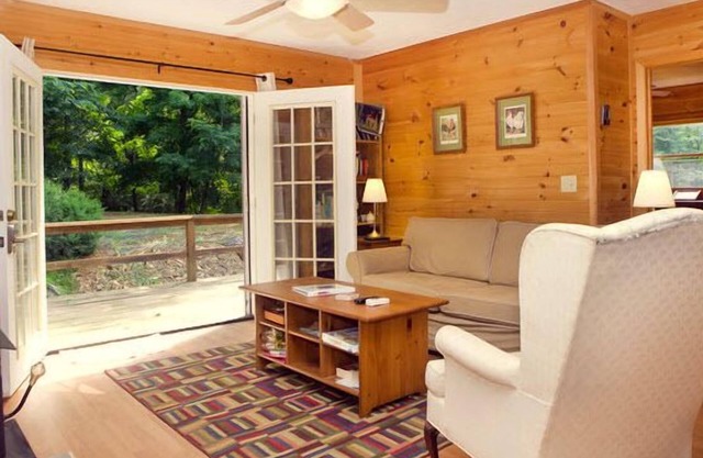 Lost River WV 2-br 1-ba cabin (Unit A)