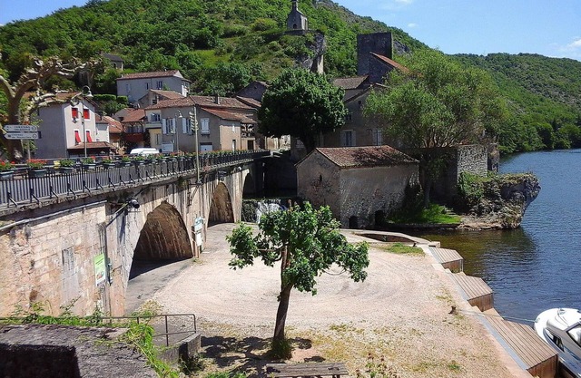 Lot Valley. 5 km from Cahors