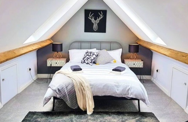 Louis & Ella's Apartments for large groups!