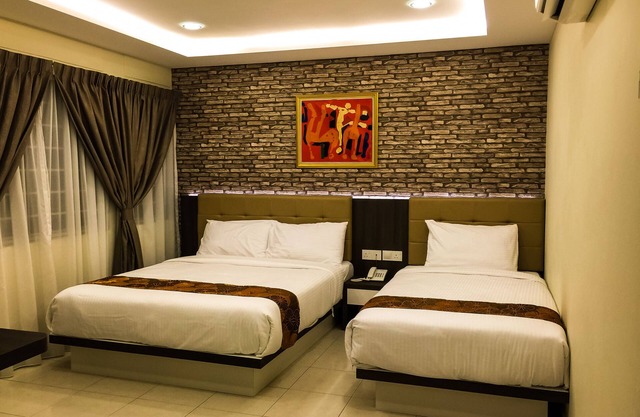 Louis Hotel
