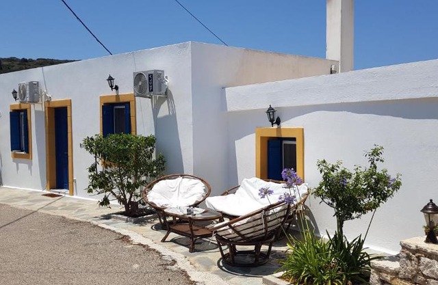 LOURANTIANIKA HOUSE