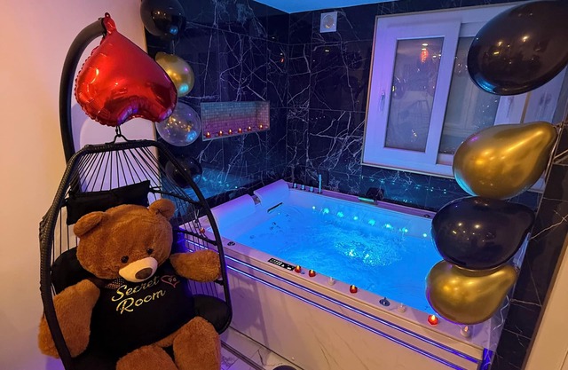 Love room with spa 94