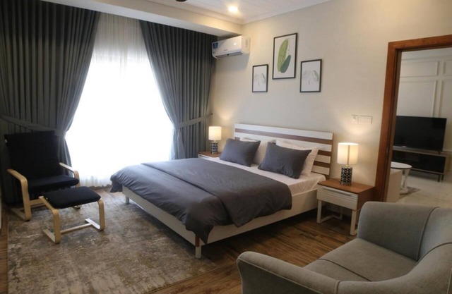 Lovely 1 Bedroom Serviced Apartment for Rent