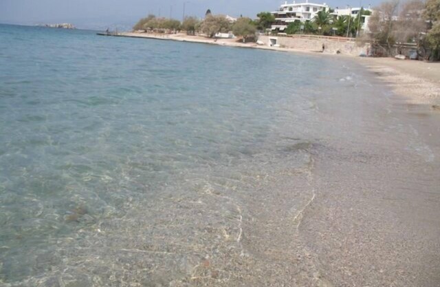 Lovely 2-bed Apt with patio 5 mins to the Beach Family friendlyAptFenced garden