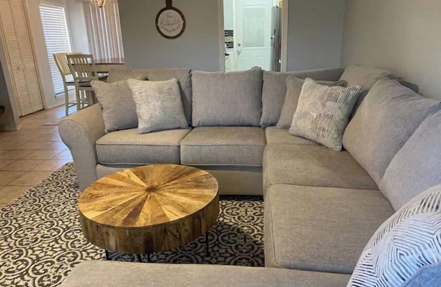 Lovely 2 bed Condo with pool near Lake Ray Hubbard