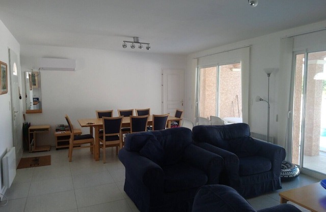 Lovely 2-Bed Villa in Peret