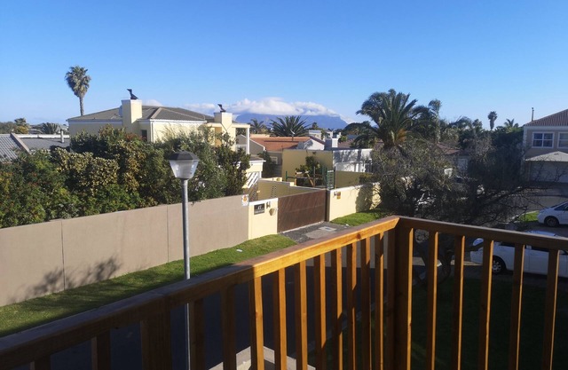 Lovely 2 bedroom condo with a view