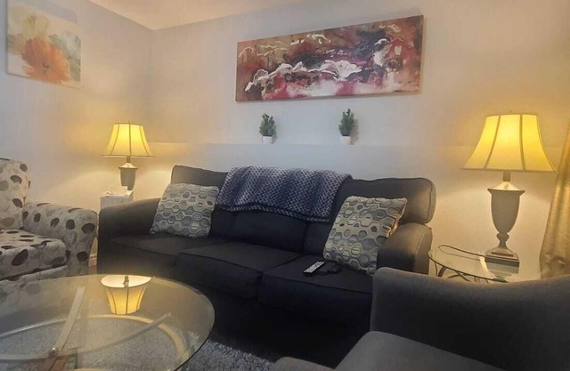 Lovely 2-Bedroom in Kenmount Terrace, St. John's