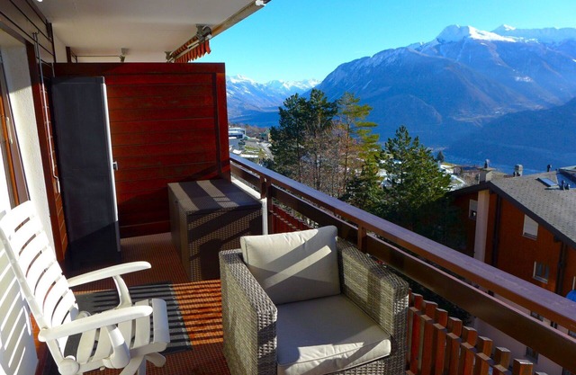 Lovely apartment for 5 guests with WIFI, TV, balcony and parking