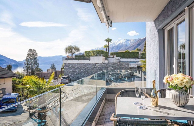 Lovely apartment for 4 people with WIFI, TV, balcony, pets allowed and parking