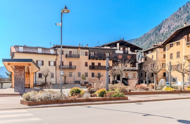 Lovely apartment for 6 people with WIFI, TV and balcony