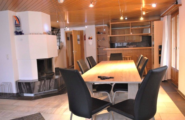 Lovely apartment for 8 guests with WIFI, balcony and pets allowed