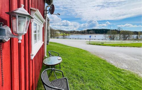 Lovely Apartment In Hällevadsholm
