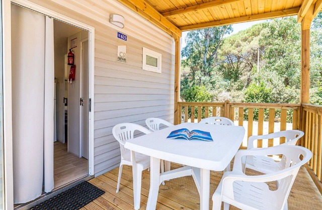 Lovely apartment in villa for 6 guests with WIFI, pool, A/C, TV and terrace