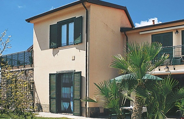 Lovely apartment for 6 guests with pool, WIFI, TV, terrace and pets allowed